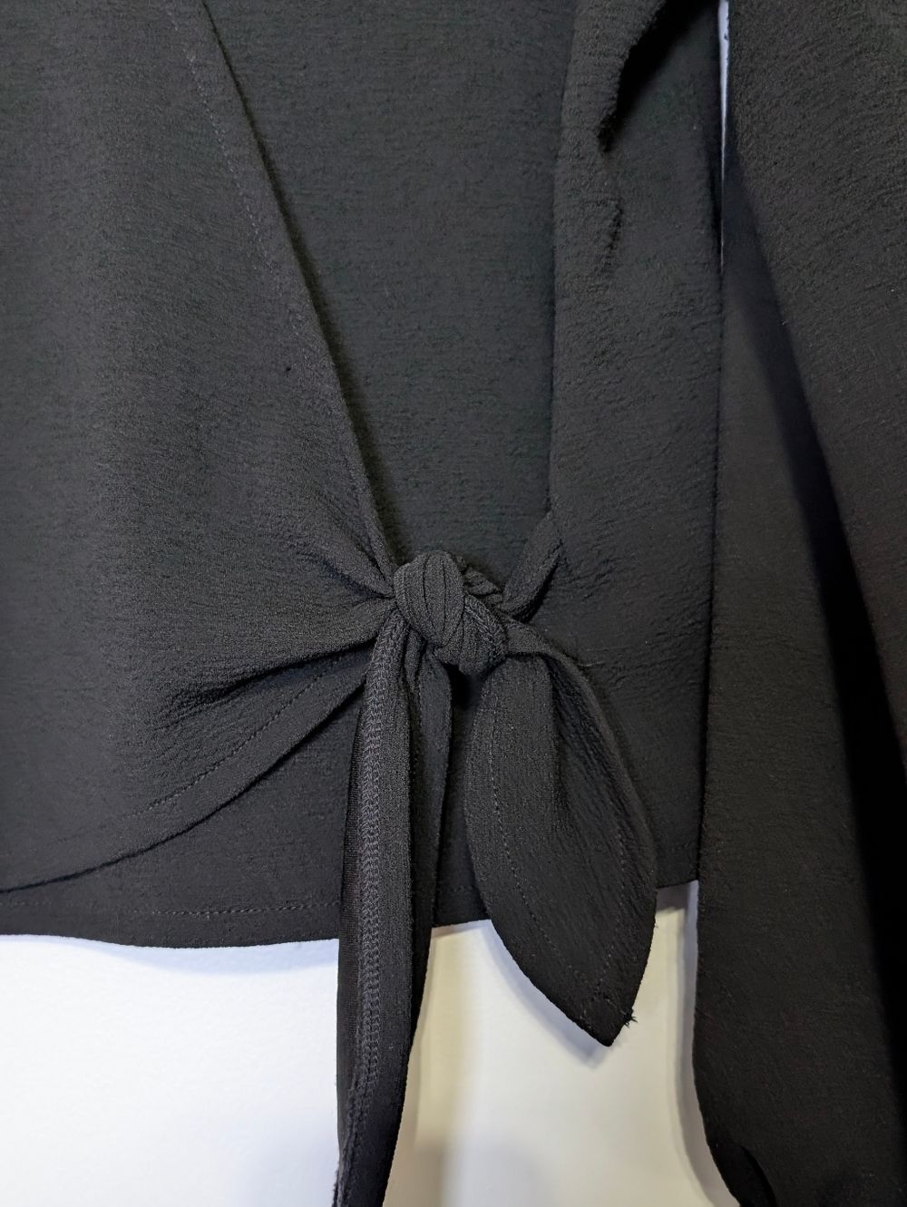Madewell Texture & Thread Crepe Wrap Top Medium Black Side Tie Luxe Minimalist - Picture 5 of 9